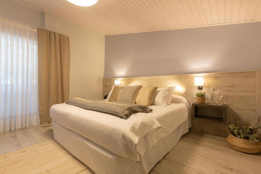 Hotel Restaurante El Montico Тордесиляс Екстериор снимка