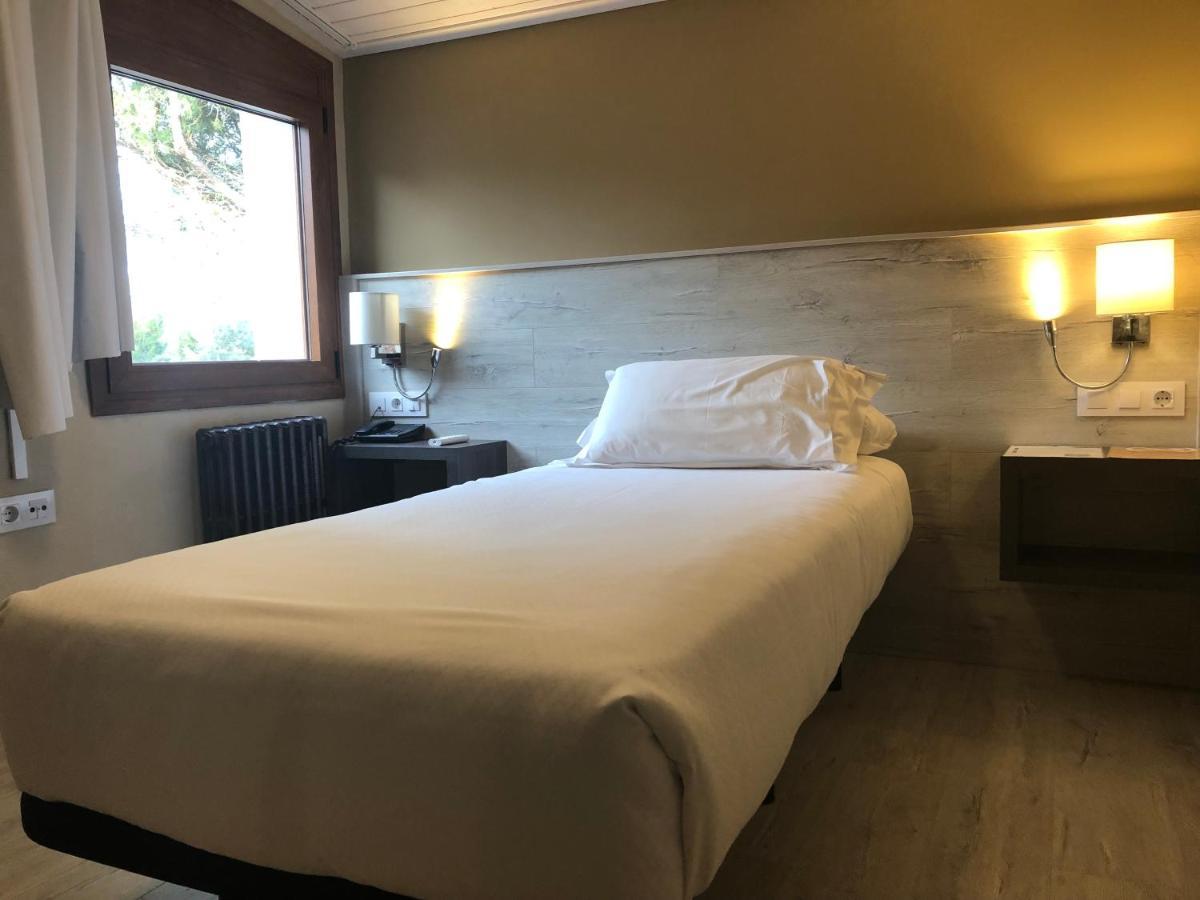 Hotel Restaurante El Montico Тордесиляс Екстериор снимка