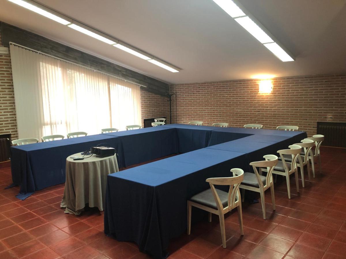Hotel Restaurante El Montico Тордесиляс Екстериор снимка