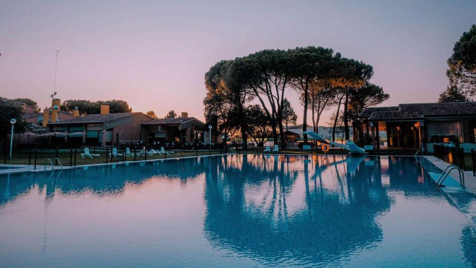 Hotel Restaurante El Montico Тордесиляс Екстериор снимка